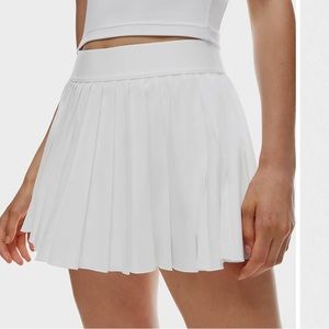 NWOT Aritzia Pleated Tennis skirt !